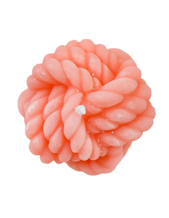 Vela decorativa diseño nudo rosa de 7x7x6cm - Image 2
