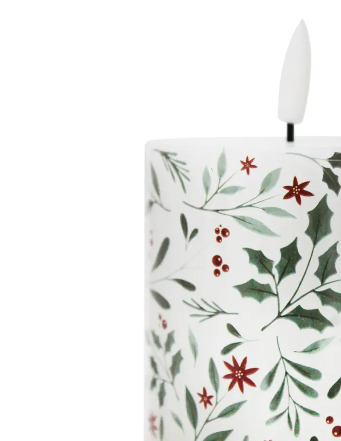 Set de 3 velas de luz LED diseño holly (usa baterías AA no incluidas) de 7.5x10x13x15cm - Image 3