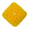 Vela decorativa cuadrada diseño circulos amarillo de 5.5x5.5x5.5cm - Image 4