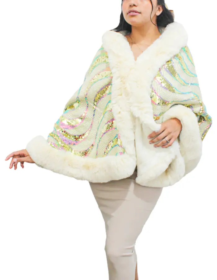 Capa de invierno beige con orilla de peluche y lentejuelas de 96x74x0.1cm - Image 2