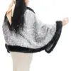 Capa de invierno gris con orilla de peluche y lentejuelas de 96x80x0.1cm - Image 3