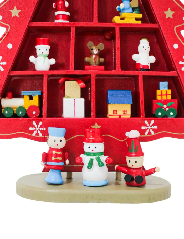 Mini Árbol rojo con figuras de madera de 29cm - Image 4