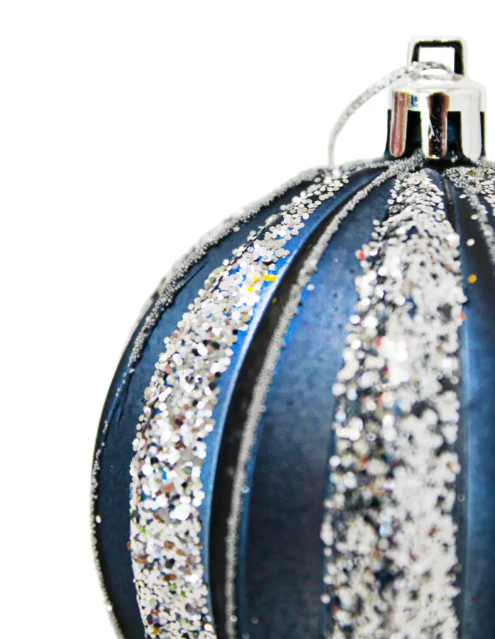 Esfera de plástico azul mate con plateado diamantado de 8cm - Image 2