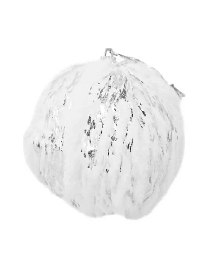 Caja con 3 esferas de peluche blanco con plateado de 8cm - Image 2