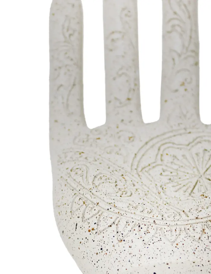Mano de poliresina blanca con grabado de 13x9.5x5.5cm - Image 3
