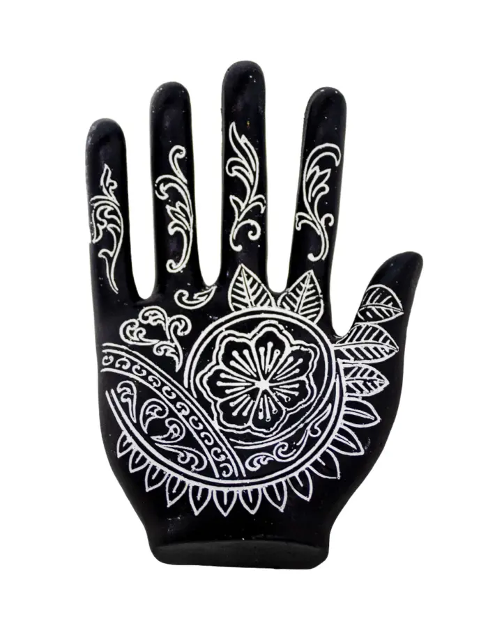 Mano de poliresina negra con grabado de 13x9.5x5.5cm - Image 2