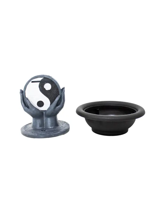 Fuente de poliresina diseño manos con Yin y yang de 25x25x26.5cm - Image 2