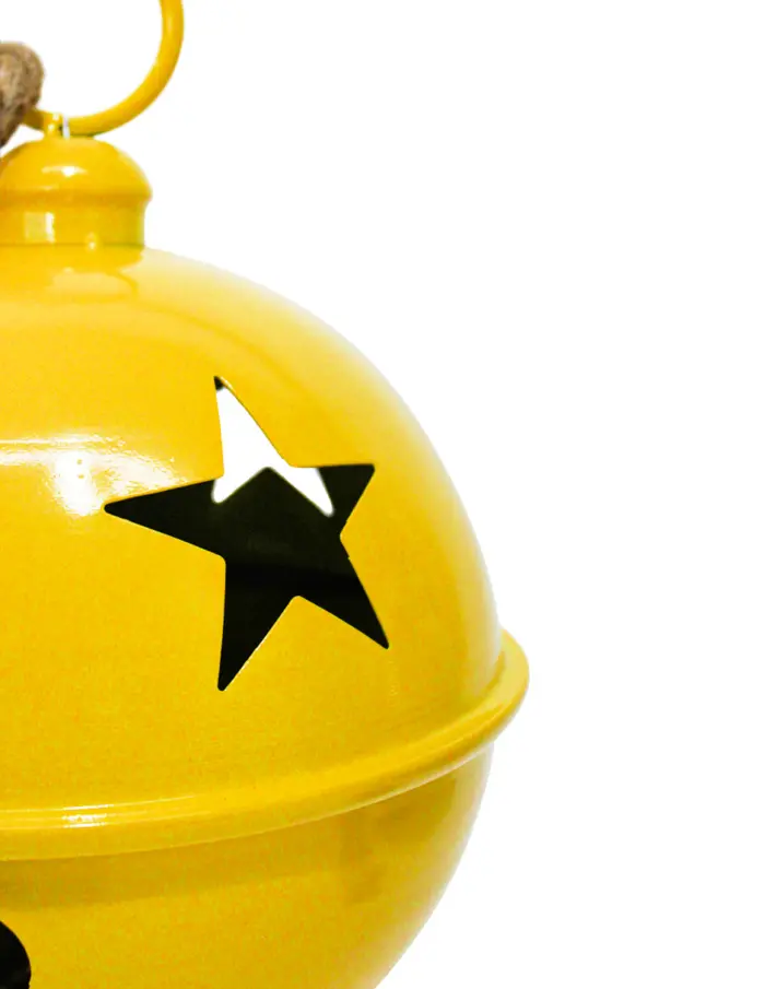 Cascabel amarillo con estrellas perforadas de 24x34cm - Image 2