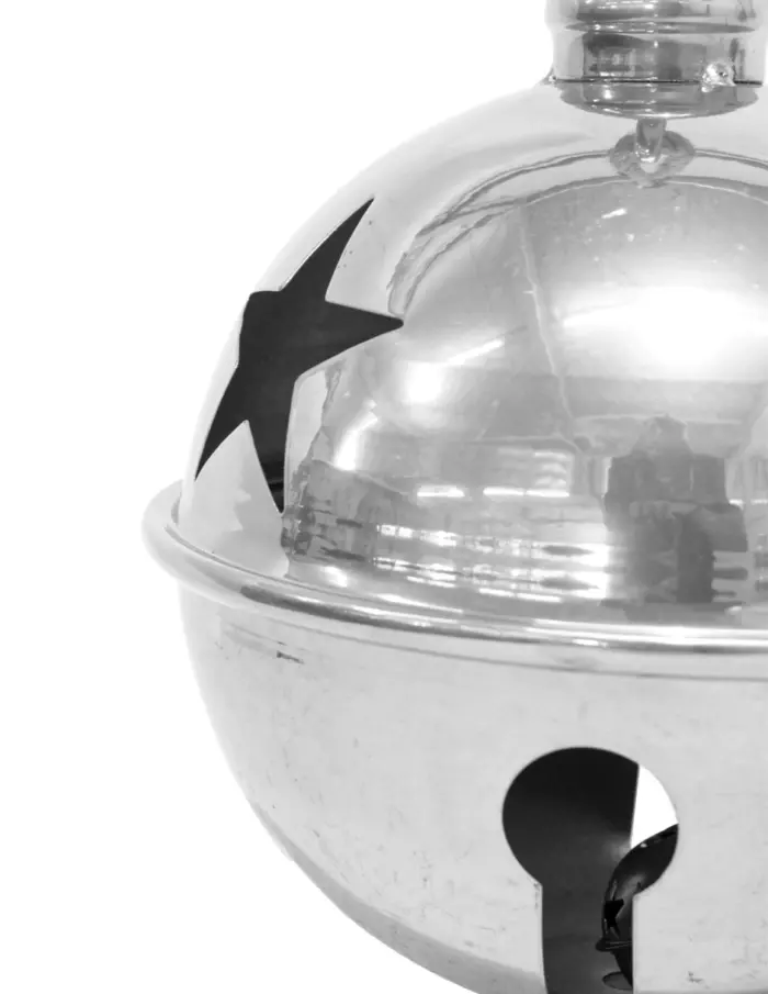Cascabel cromado con estrellas perforadas de 16cm - Image 3