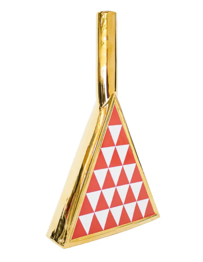 Jarrón de porcelana dorado triangular rojo con blanco de 24x7x41.5cm - Image 3