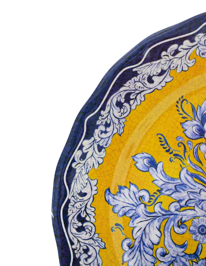 Plato de melamina amarillo con flores azules de 32x32x3cm - Image 3