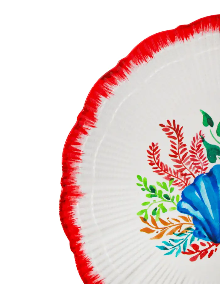 Plato de melamina estampado almeja azul con orilla roja de27.9x27.9x2.8cm - Image 3
