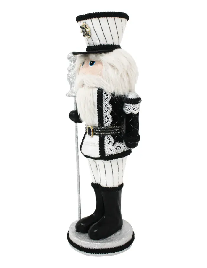 Cascanueces blanco con negro de 13x13x41cm - Image 2