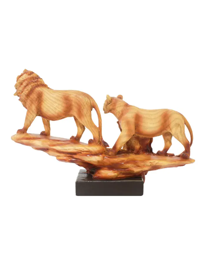 Familia de leones de resina imitacion madera - Image 4