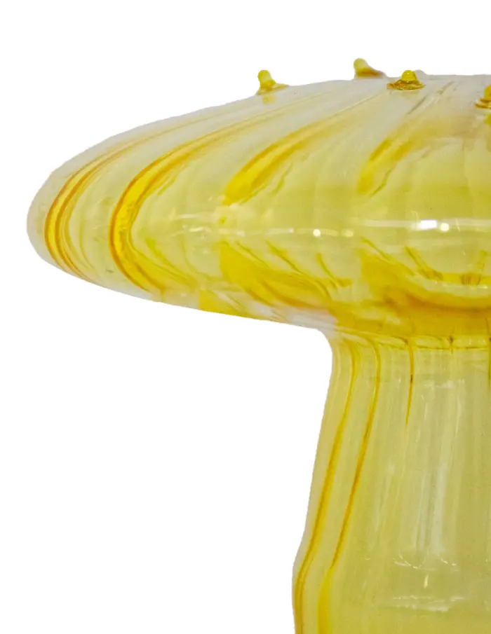 Florero de vidrio diseño hongo amarillo de 12.5x9cm - Image 3