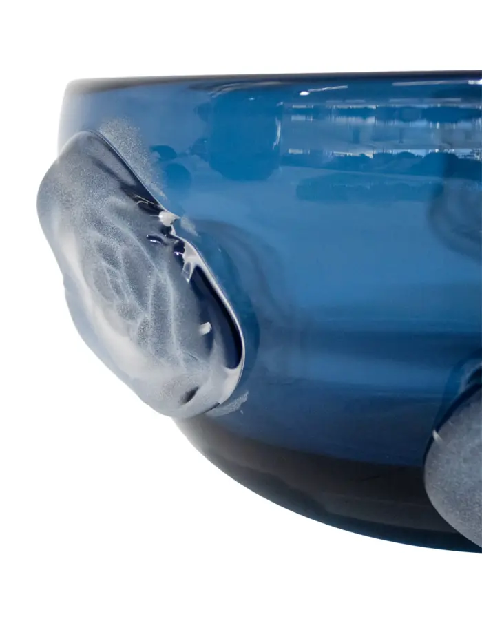 Bowl de vidrio azul con detalles vicelados de 26x26x11cm - Image 3