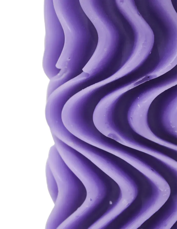 Vela diseño torcida morada de 6.5x6.5x10.5cm - Image 3