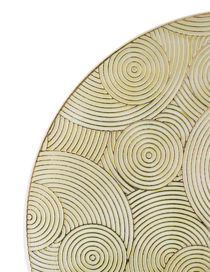 Mantel de plastico dorado diseño circulos de 38x38x0.1cm - Image 3