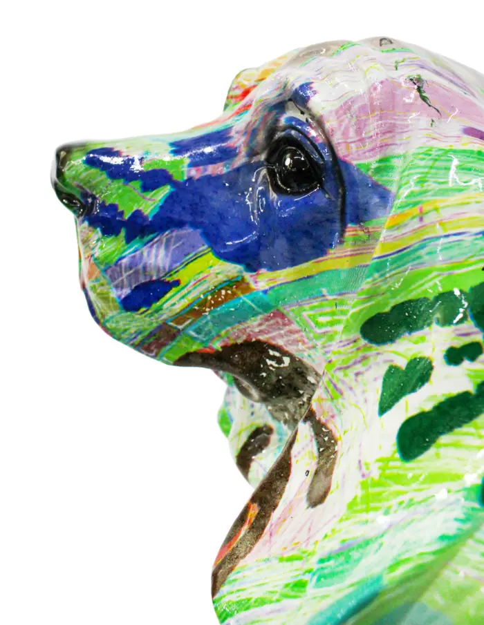 Perro multicolor de poliresina de 30x18x23cm - Image 4