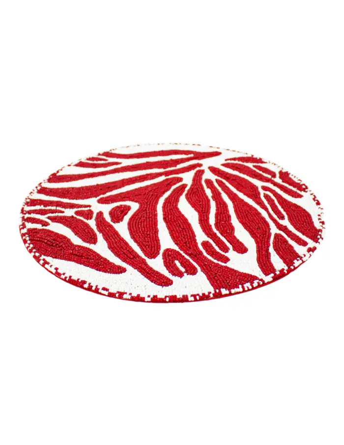 Mantel individual bordado de chaquiras rojas con blanco de 35cm - Image 2