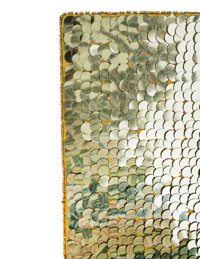 Mantel individual cuadrado bordado de lentejuelas doradas de 35x35cm - Image 3