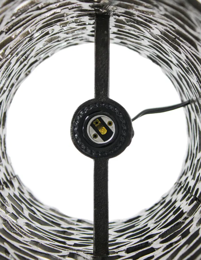 Lámpara de piso cilíndrica de metal calada de 25x25x102cm - Image 3