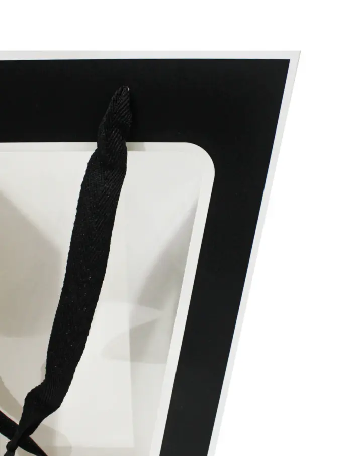Bolsa de papel negra con mica de 12x11x26cm11x24x26cm - Image 3