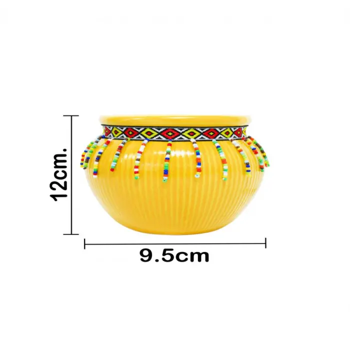 Maceta de ceramica amarilla con chaquiras de colores en la orilla de 12x9.5cm - Image 4