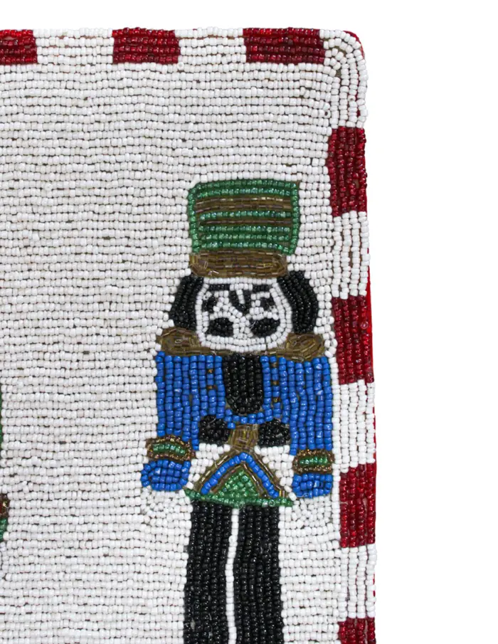 Mantel individual bordado de chaquiras diseño cascanueces con cuadros de 35x35 - Image 3