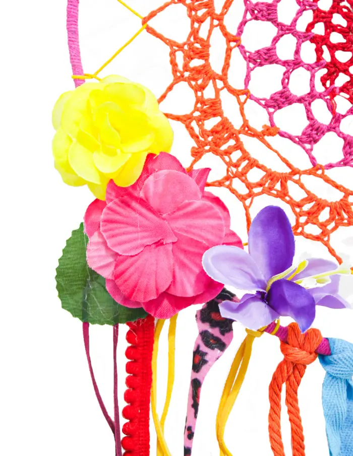 Atrapasueños tejido de colores con flor de 62x24x2cm - Image 3