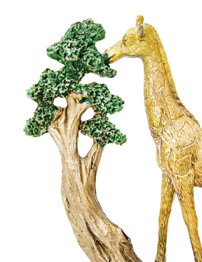 Escultura de jirafas doradas con árboles de resina de 23.5x5x30cm - Image 3