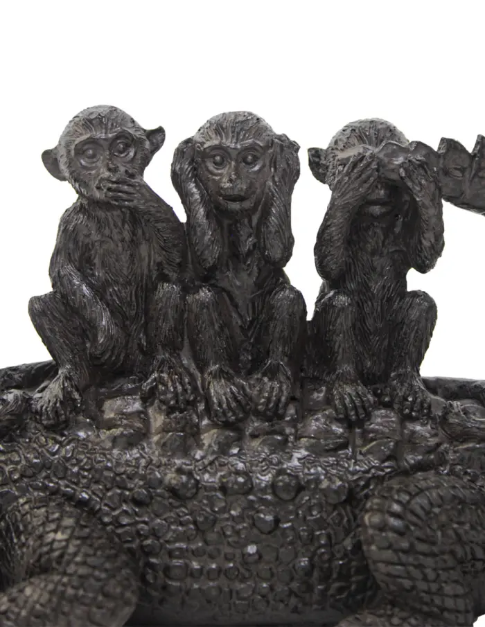 Cocodrilo con chimpancés en la espalda de poliresina de 26.5x9x10cm - Image 4
