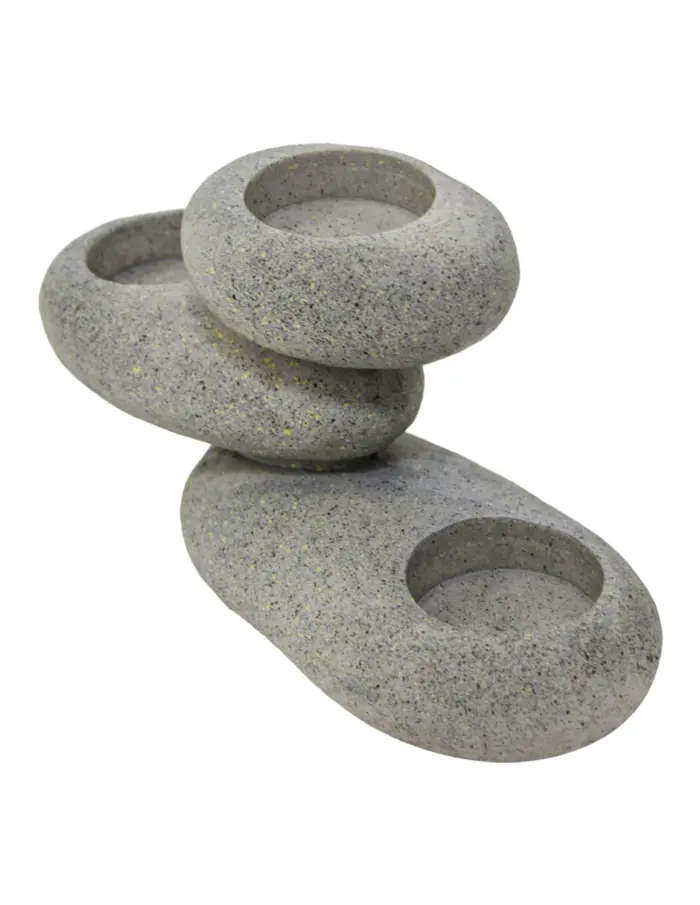 Pila de piedras de poliresina con porta velas de 20x8x11cm - Image 3
