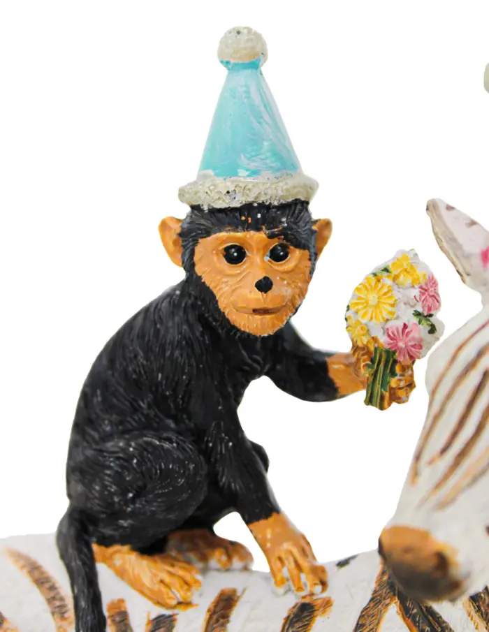 Cebra con chimpancé en la espalda de poliresina de 12.5x7x17.5cm - Image 4