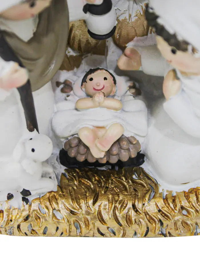 Nacimiento con alas de ángel de poliresina de 12x6x13cm - Image 4
