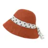 Sombrero tejido naranja con listón blanco y puntos negros de 30x30x15cm - Image 2