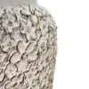 Maceta de cemento blanca con diseño flores de 31.5x31.5x30cm - Image 3