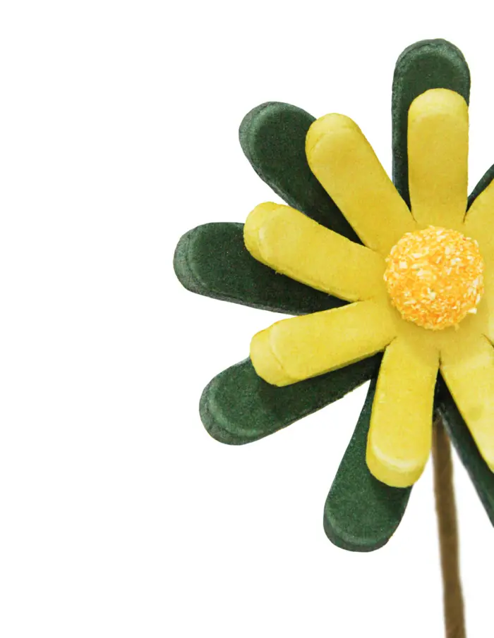 Flor de látex verde con amarillo en base de madera de 12x12x35cm - Image 2