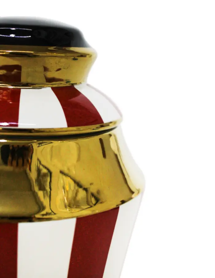 Especiero de porcelana rojo con blanco y dorado de 14x14x23cm - Image 3