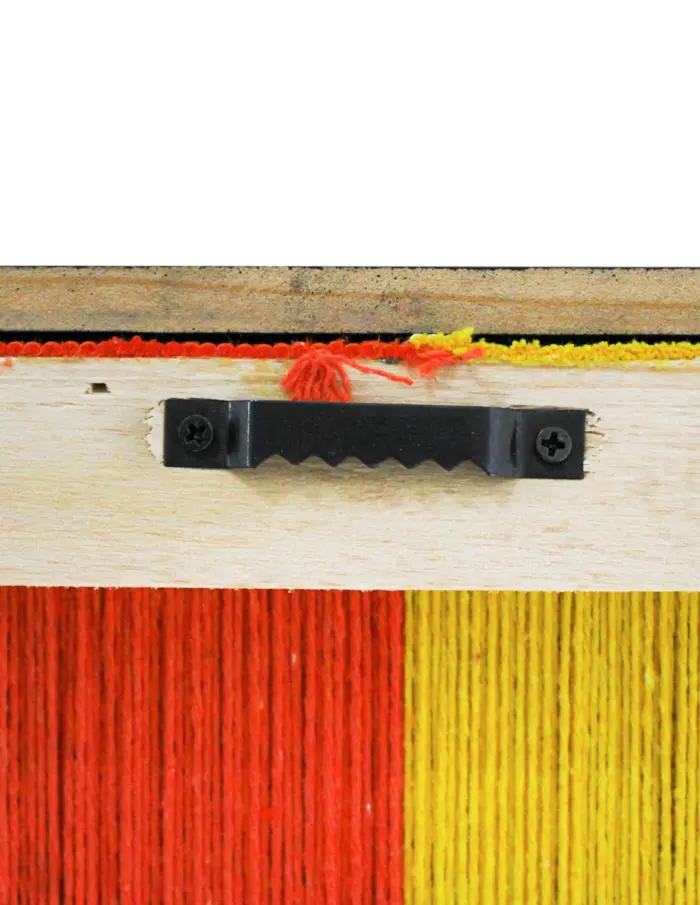 Cuadro de hilo beige amarillo naranja y negro de 50x70x2.5cm - Image 3
