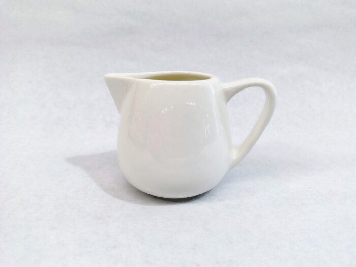 Cremera de porcelana blanca de 9X6X6cm