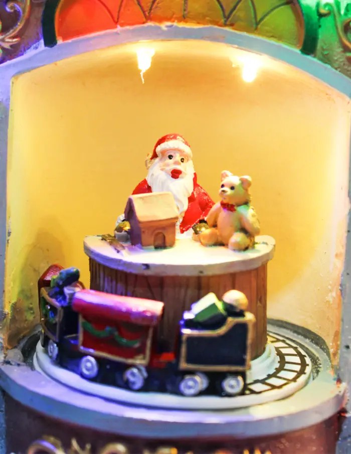 Taller de Santa con Osos y Niño - Image 3