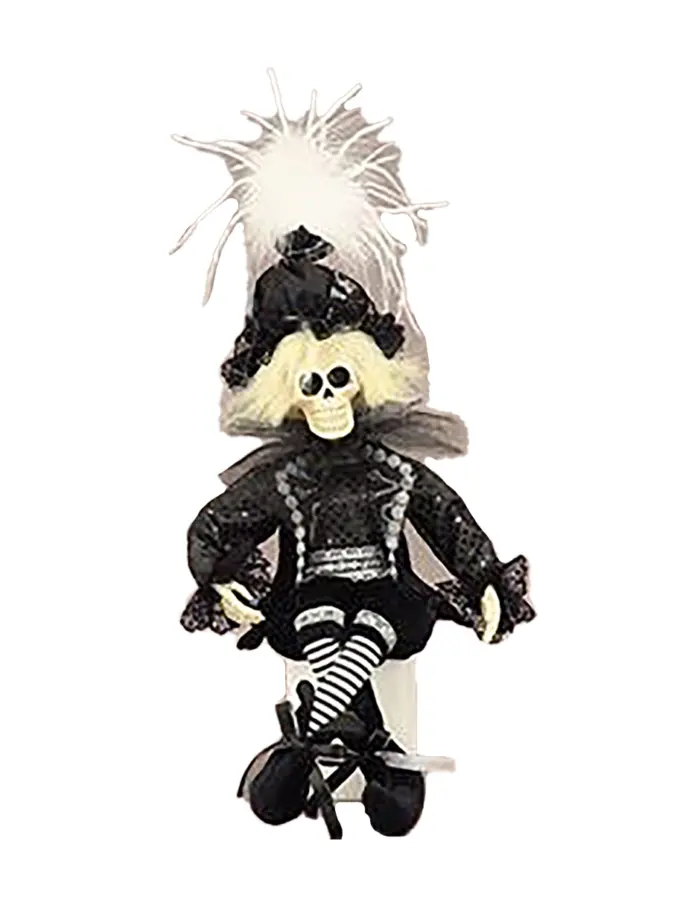 Catrina con Traje de Negro y Plumas Blancas