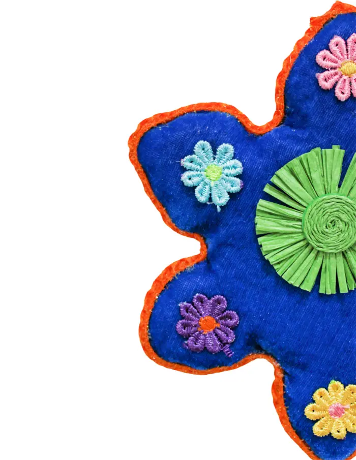 Colgante Decorativo Azul con Flor Verde al Centro - Image 3