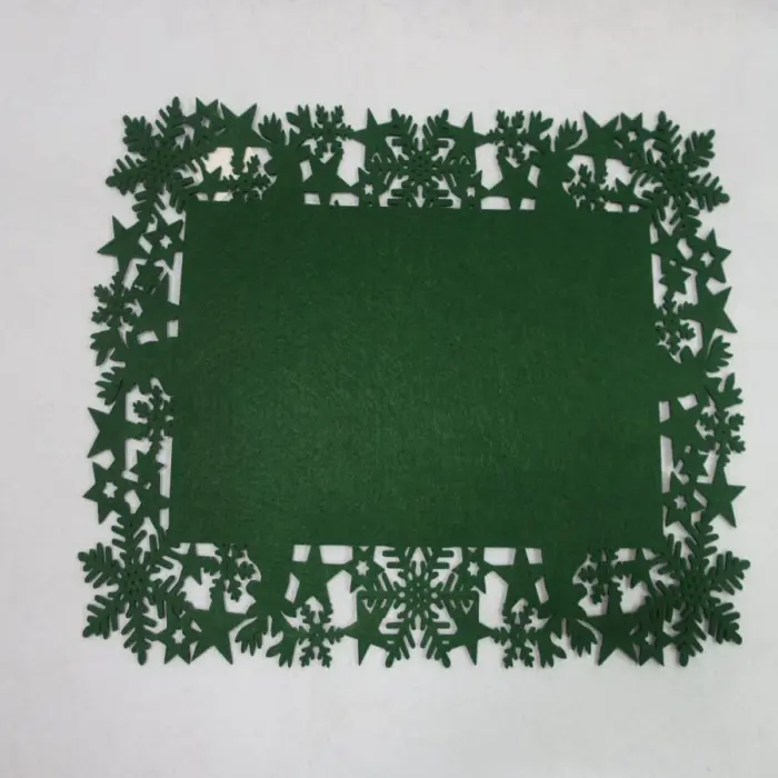 Mantel Verde con Orilla de Copos de Nieve y Estrellas