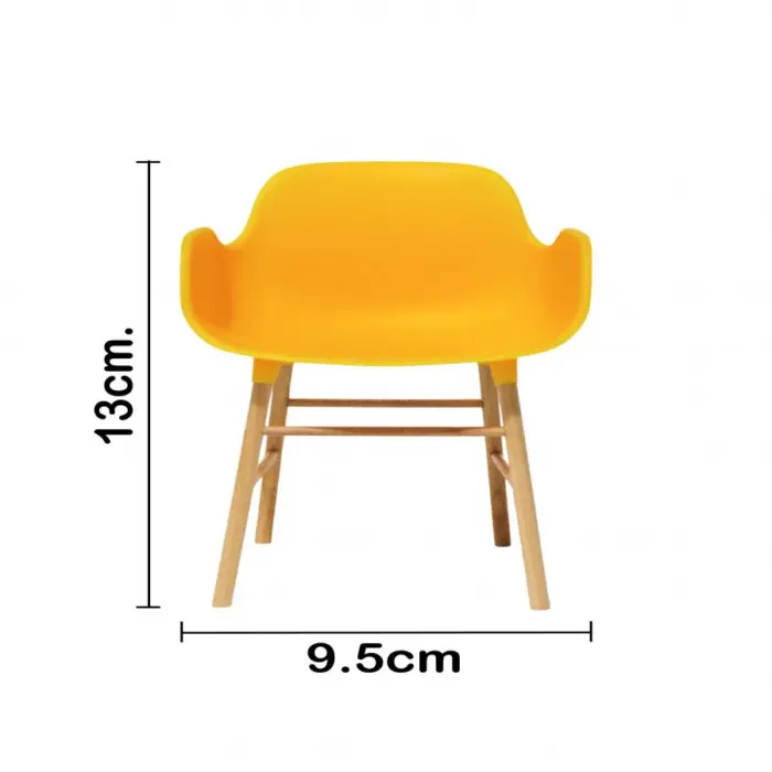 Mini Silla Amarilla con Patas de Madera - Image 4